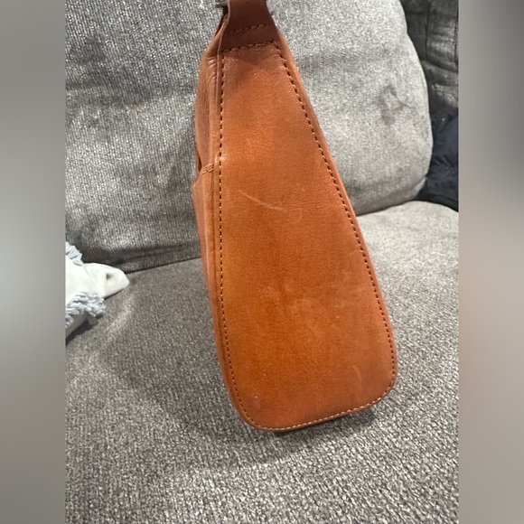 Wilsons Leather Pelle Studio Cognac Shoulder Bag - Picture 10 of 12